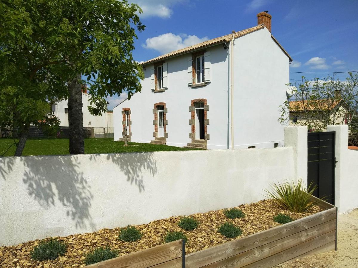Gite De La Percoterie Le Champ-Saint-Pere Exterior photo